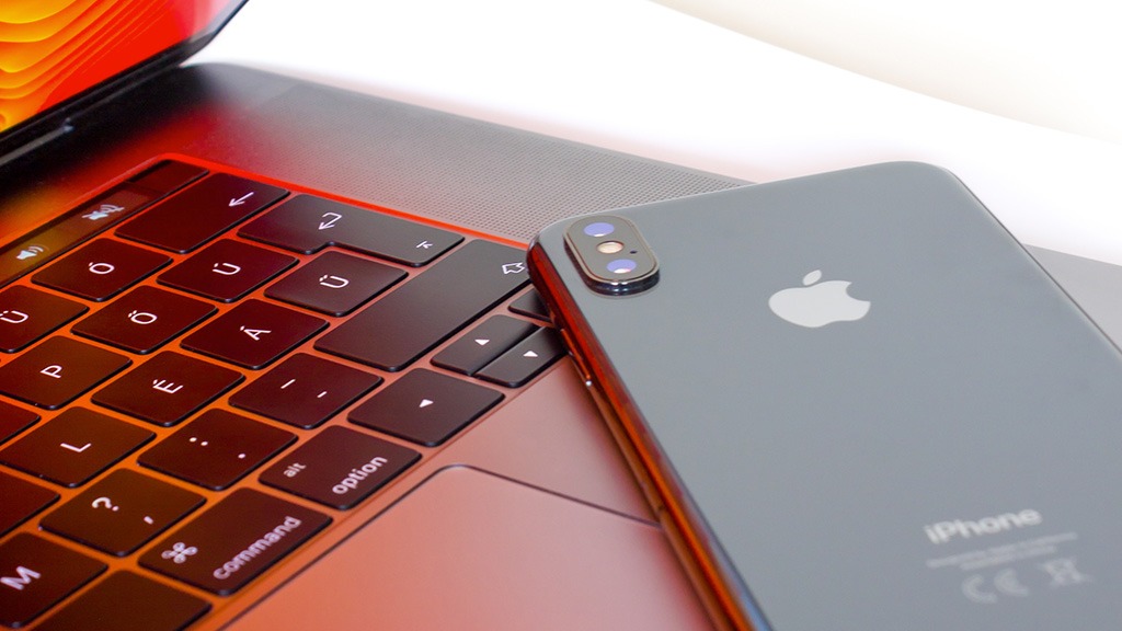 mac book pro and iphone x.jpg